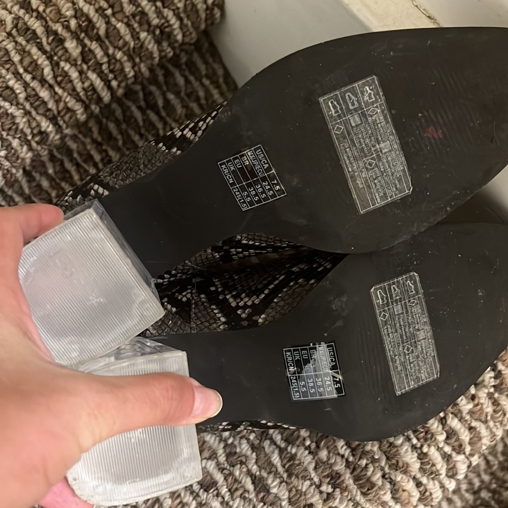 Forever 21 boots - Picture 6 of 6
